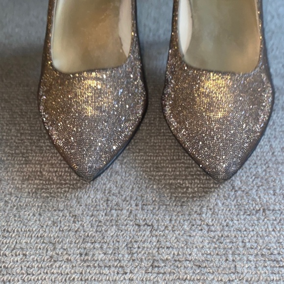 Stuart Weitzman Women's Sparkling Gold/Silver Heels sz 9 - Picture 5 of 13